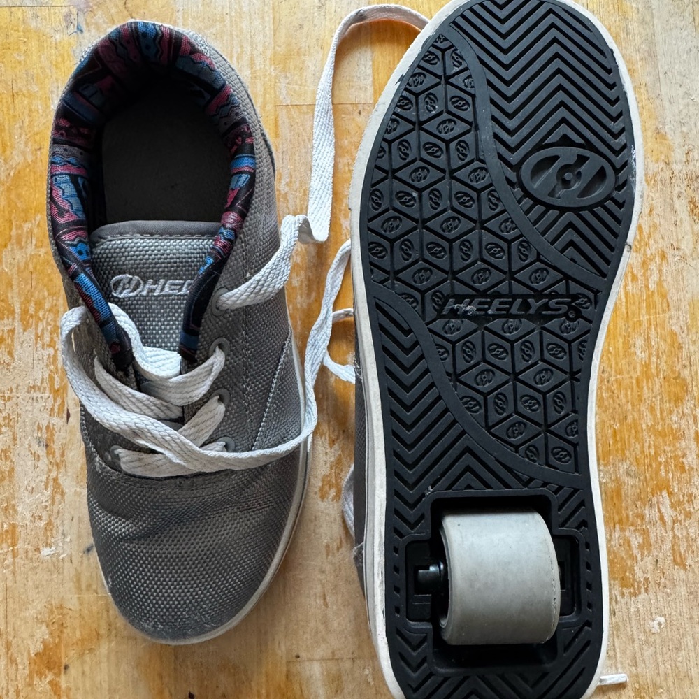 Heelys Kids Gray Lace-Up Roller Sneakers with Black Sole